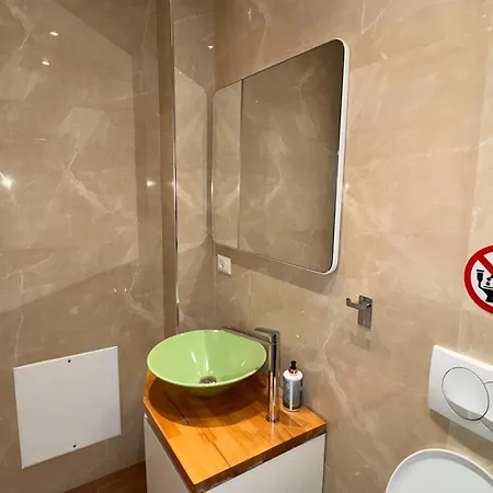 La 住宿加早餐酒店 地拉那